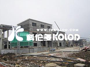 工廠(chǎng)二期占地40畝，在建大車(chē)間預計2013年5月建成投產(chǎn)，屆時(shí)，工廠(chǎng)年總產(chǎn)量將逾五萬(wàn)噸